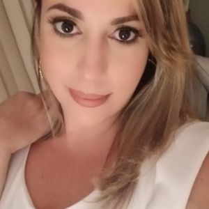 Meet your Posher, Yvette